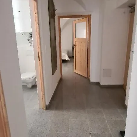 Altstadt-apartmenthaus Bogensperger شقة *